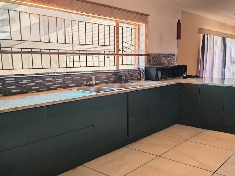 3 Bedroom Property for Sale in Pellissier Free State